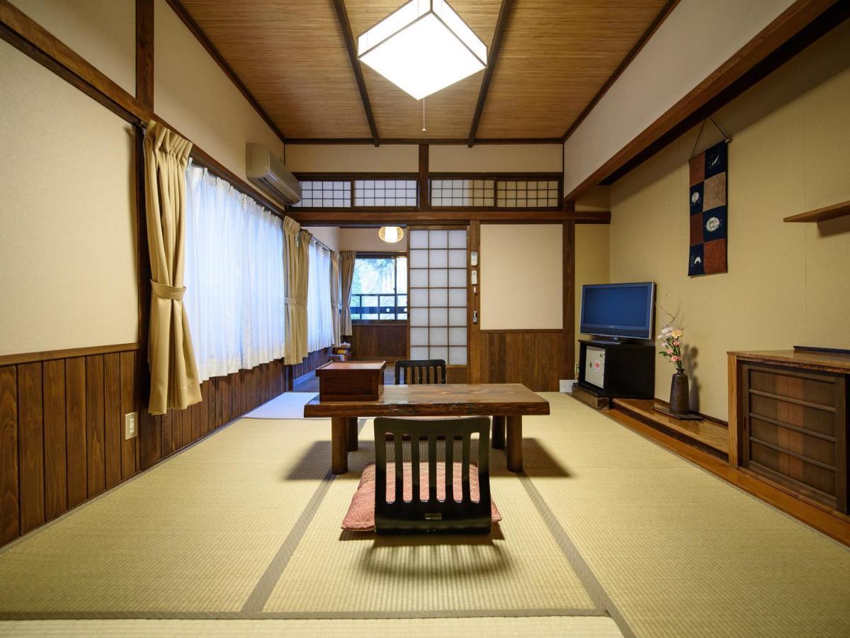 Yunohira Kamiyanagiya Hotel Yufu Eksteriør billede